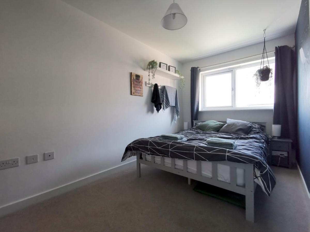 ליים ריג'יס 2 Bedroom House With Free Parking מראה חיצוני תמונה